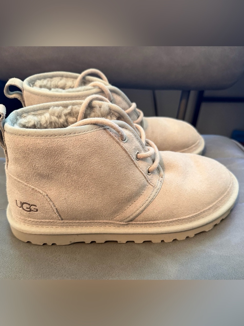 UGG NEUMAL SAND COLOR BOOTS WOMENS SIZE 7 LIKE NEW!